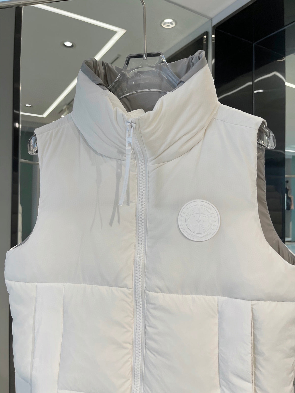 Canada Goose White Label Stand-Collar Puffer Vest - White
